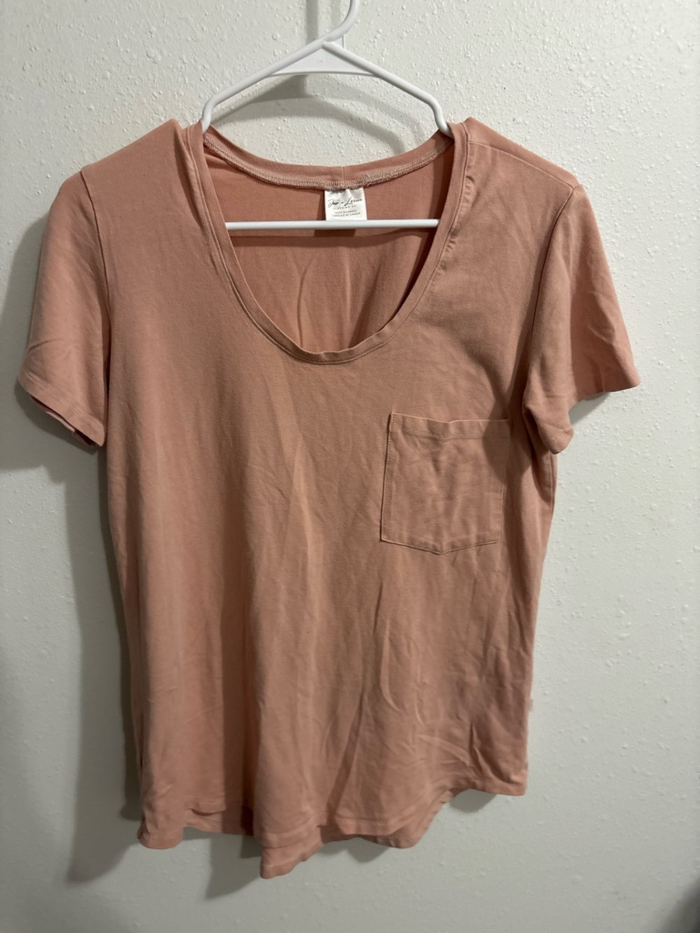 Women's Scoop Neck Pocket Tee - Dusty Rose
